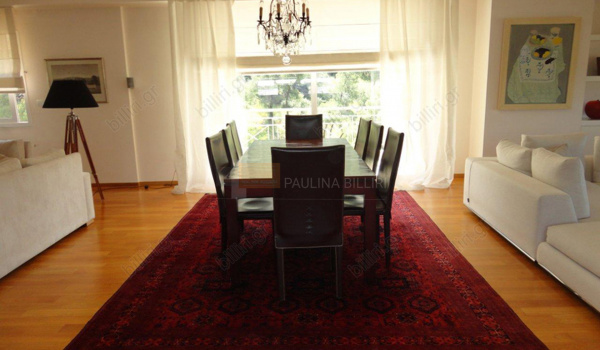 Τραπεζαρία - Dining room
